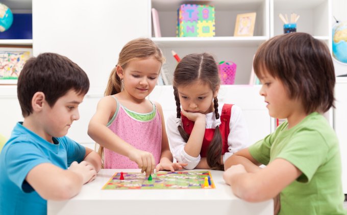 książki i gry edukacyjne dla najmłodszych zakup